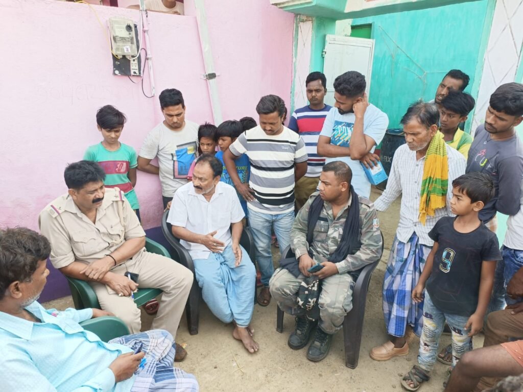 चोरों ने उड़ाया जेवर-नगदी समेत लाखों का सामान 7 IMG 20230522 WA0005