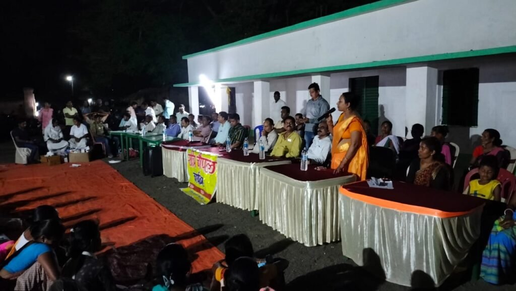 रात्रि चौपाल में ग्रामीणों की समस्याओं को आन द स्पॉट समाधान किया गया 8 IMG 20230602 WA0051 1