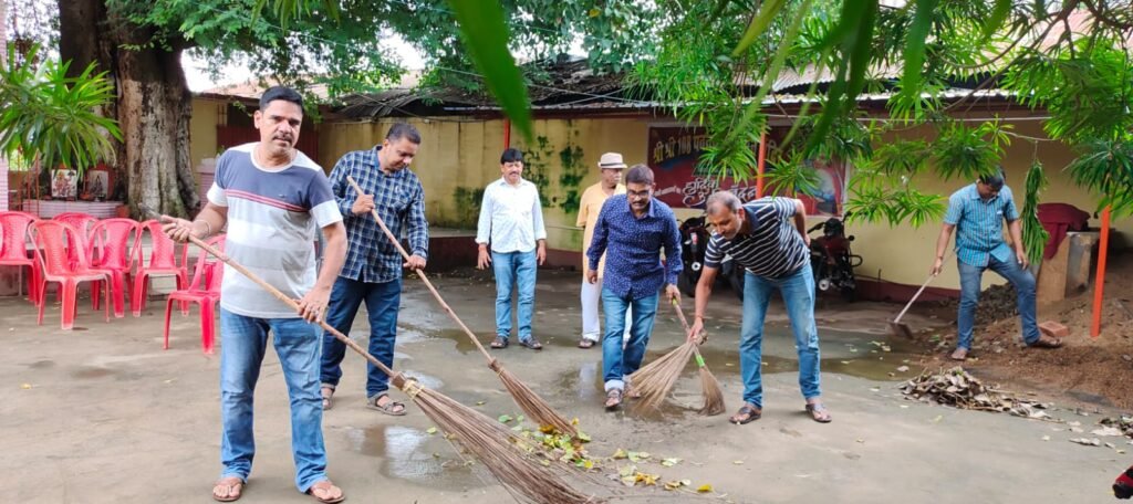 एक तारीख को एक घंटा ,एक साथ , भाजपा ने नगर में चलाया स्वच्छता अभियान 7 IMG 20231001 WA0021