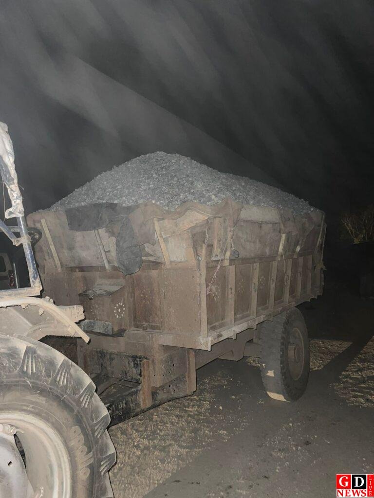 प्रशासन की कारवाई के बावजूद नही रुक रहा अवैध परिवहन। 7 img 20231219 wa00043575812901488050636