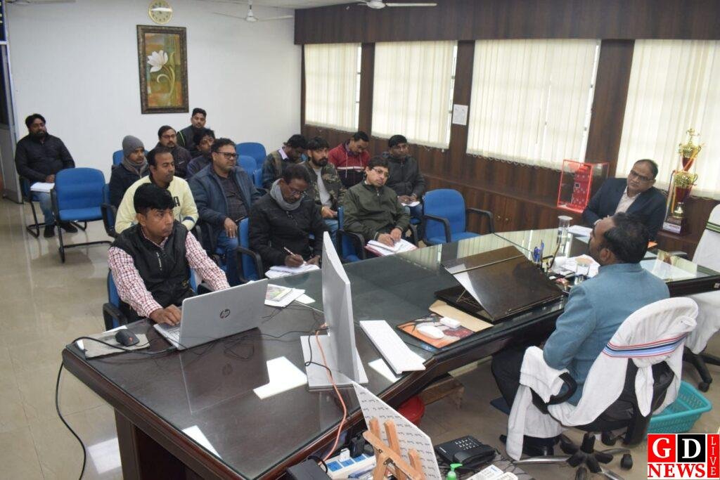 प्री मैट्रिक एवं पोस्ट मैट्रिक के छात्र-छात्राओं को शत प्रतिशत मिले छात्रवृति : उपायुक्त 7 img 20240112 wa00408650633973923868265