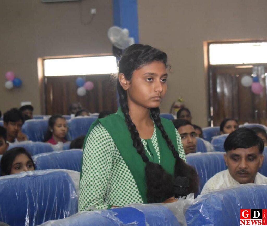 जिला प्रशासन एवं डीबीएल के संयुक्त तत्वावधान में यंग परफॉर्मेंस काउंसलिंग सेंशन सह सम्मान समारोह का आयोजन आयोजित किया गया। 9 img 20240505 wa00184241152160071769582