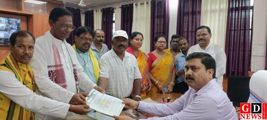जनसंख्या नियंत्रण कानून की मांग के मुद्दे पर जनसंख्या समाधान फाउंडेशन ने दिया धरना 8 img 20240711 wa0007980268522295694215
