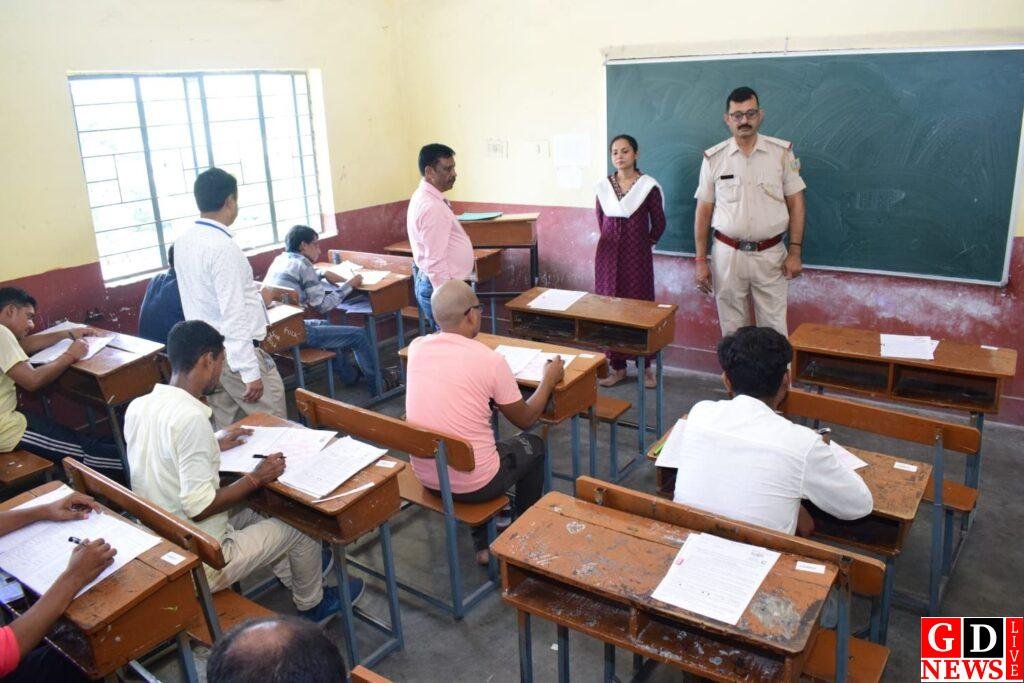 चाक चौबंद सुरक्षा के बीच संयुक्त प्रतियोगिता परीक्षा शांतिपूर्ण सम्पन्न 7 img 20240921 wa00098693152210720998929