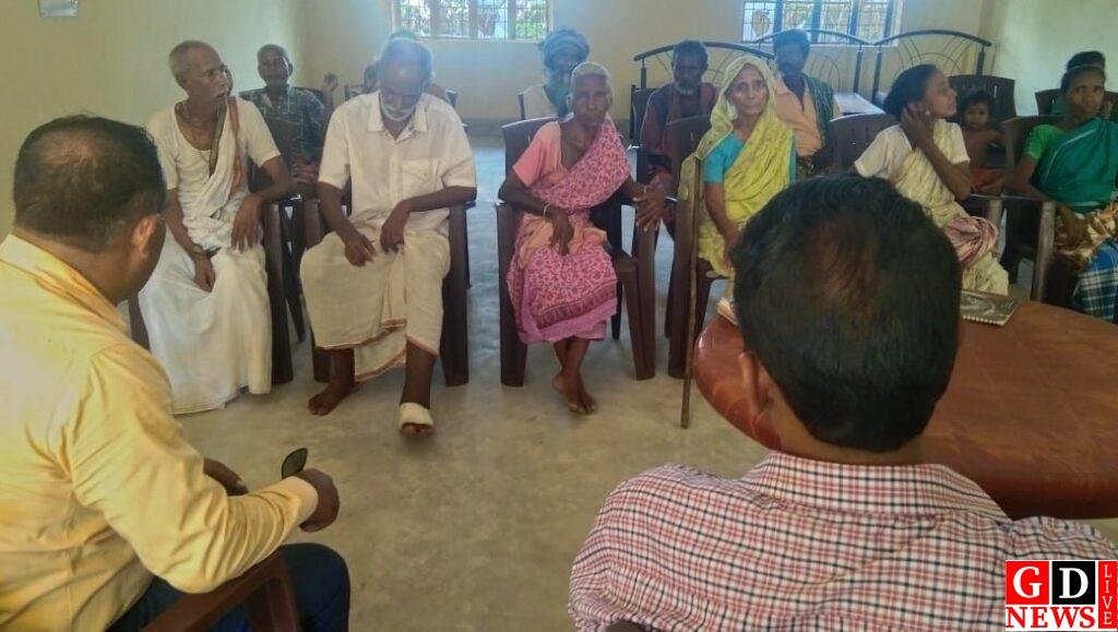 वृद्ध आश्रम सोनाजोड़ी में मेडिको लीगल अवरनेस एंड सर्विस कैंप का आयोजन, 16 लाभुकों का स्वास्थ्य जांच 7 img 20240922 wa00116030995297604223369