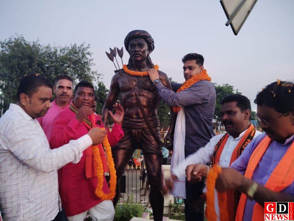 भाजपा की परिवर्तन यात्रा रैली लिट्टीपाड़ा में, विधायक अमित मंडल ने झामुमो सरकार पर साधा निशाना 7 img 20240922 wa0038347602570796281449