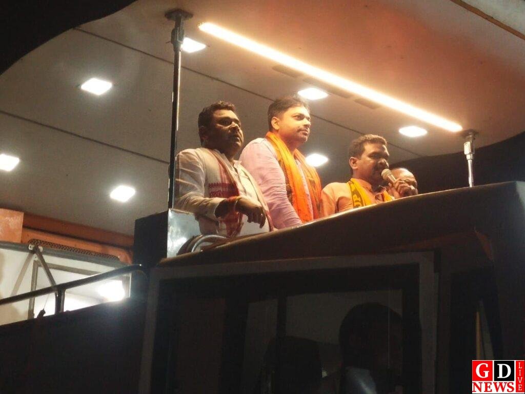 भाजपा की परिवर्तन यात्रा पहुंची अमरापाड़ा, प्रखंड भाजपा ने किया जोरदार स्वागत। 7 img 20240923 wa0031699003444161619077