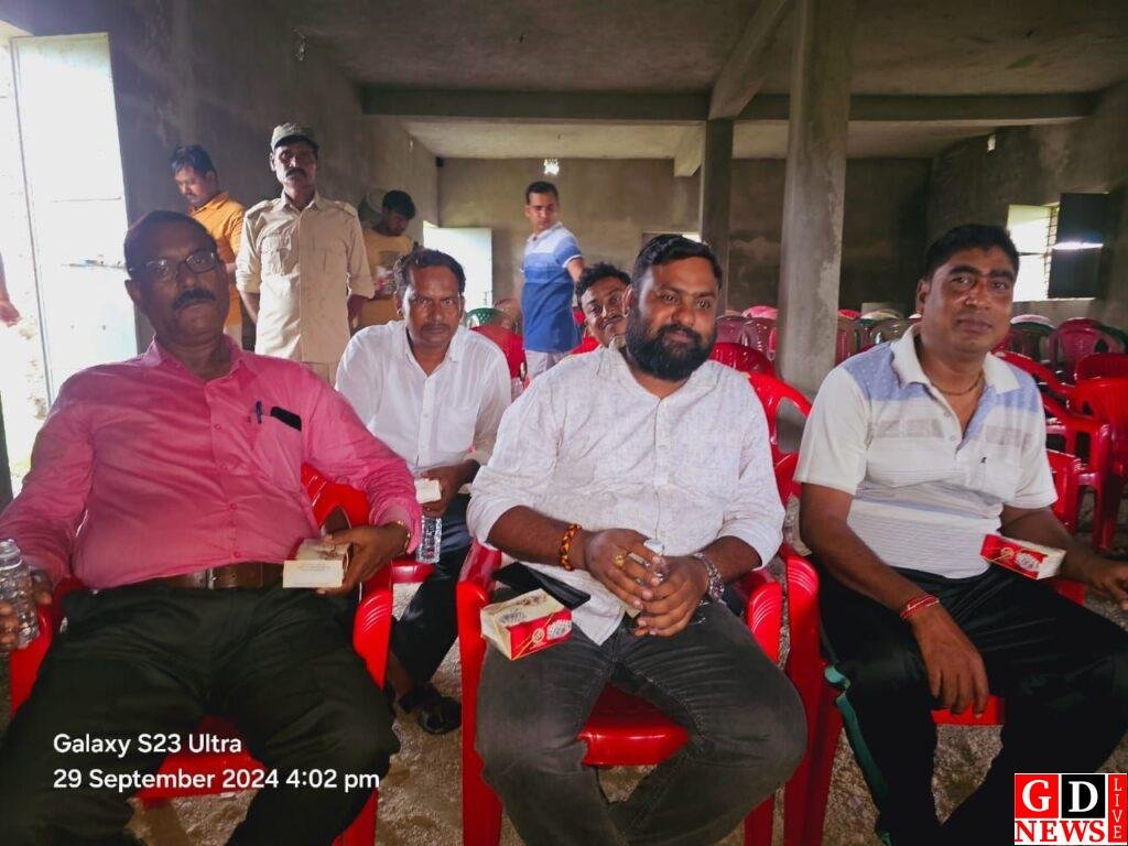 शांतिपूर्ण दुर्गापूजा के आयोजन को लेकर हुई शांति समिति की बैठक 7 img 20240929 wa00407401752052451017274