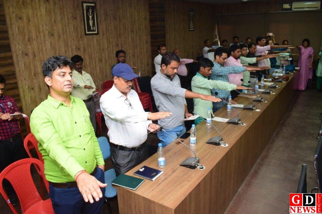 विधानसभा आम चुनाव 2024 को लेकर जिला स्तरीय स्वीप कोर कमेटी की हुई बैठक 7 image editor output image 164731527 17295179824293015682093822093941