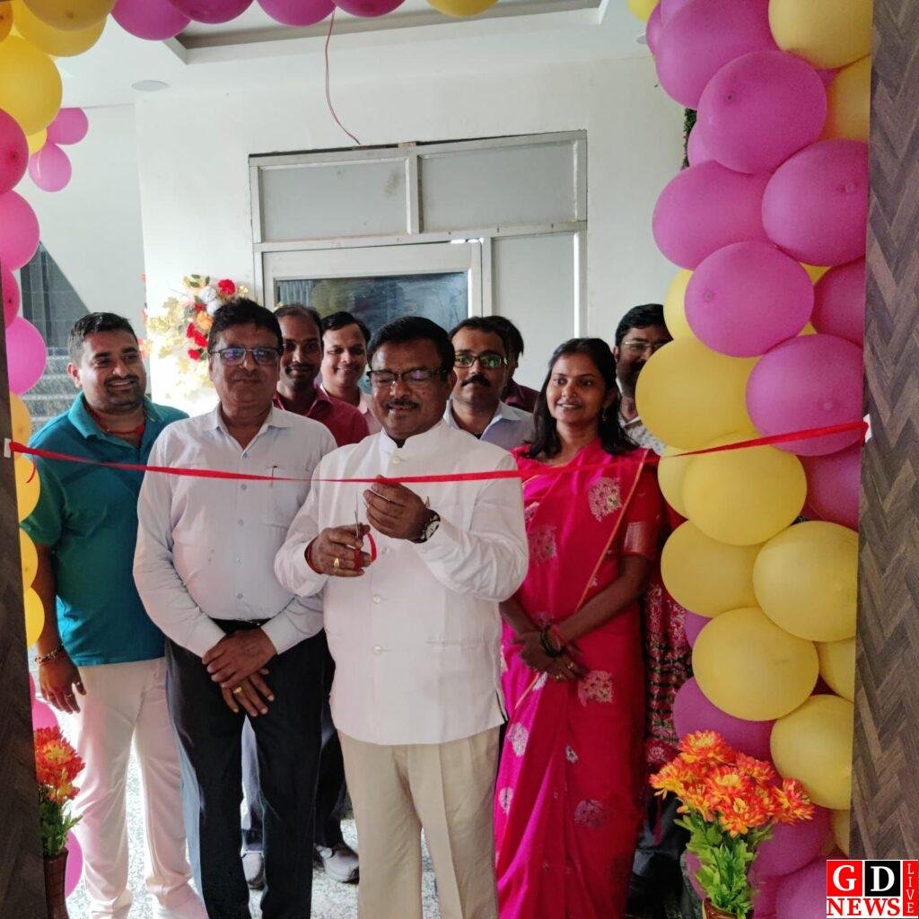 मायूखा फैमिली रेस्टोरेंट का रामगढ़ के शनिचरा बाजार में हुआ भव्य उद्घाटन 7 img 20241002 wa00448460590116315991018