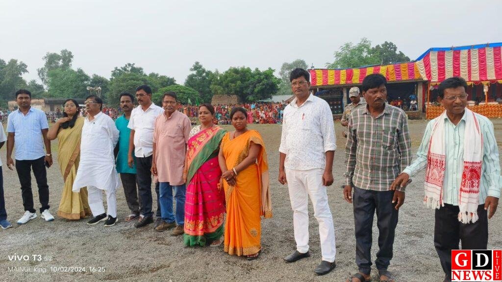 खरूटोला में गांधी जयंती पर 16 टीमों का फुटबॉल मैच आयोजित, अर्जुनदहा ने जीता खिताब। 7 img 20241002 wa00665339560532479539657