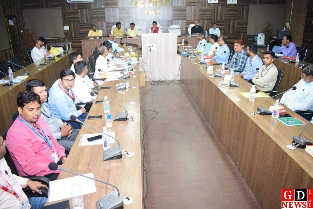 डीसी ने किया डीएलसीसी एवं डीसीसी की बैठक 7 img 20241008 wa00283254335584588812479