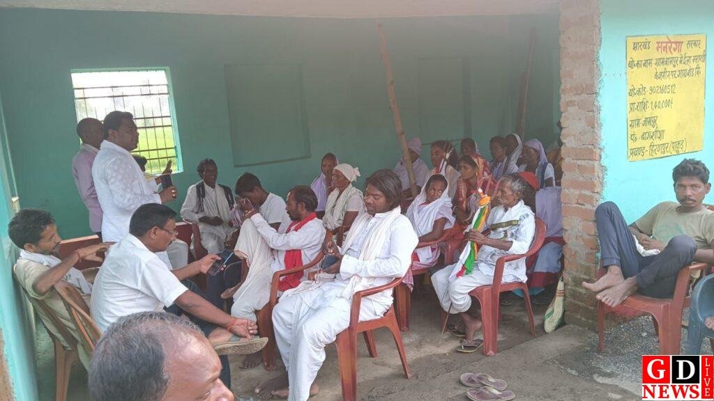 हिरणपुर के जामपूर में जनजाति सुरक्षा मंच की बैठक संपन्न। 7 img 20241009 wa00202194693508806797054