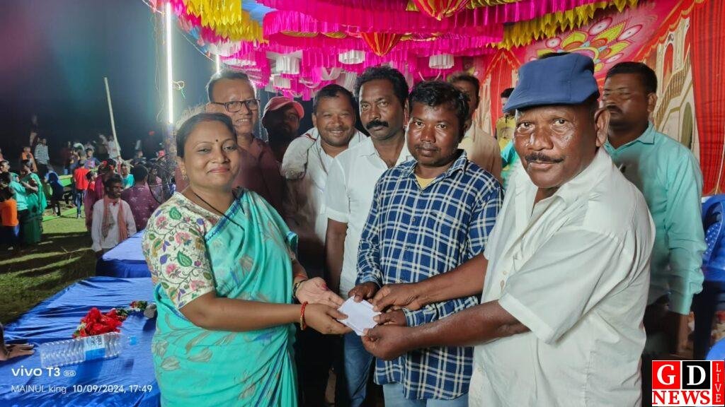 तीन दिवसीय फुटबॉल प्रतियोगिता का आयोजन, FC लोगांव ने धावा बथान को पेनल्टी किक से हराया। 7 img 20241009 wa00423540260956251768787