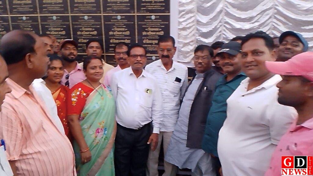 करोड़ों रूपये की लागत से बनने वाली पांच दर्जन सड़क का विधायक ने किया शिलान्यास। 7 img 20241011 wa00322383508292499775500