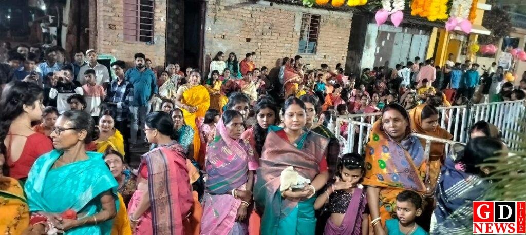 लोटस टेंपल में लक्ष्मी पूजा का भव्य आयोजन, हजारों श्रद्धालुओं ने किया पूजा अर्चन। 7 img 20241017 wa00214373379471658208323