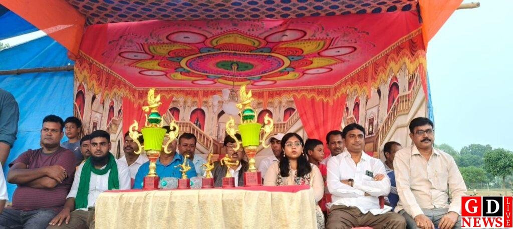 दमदमा पीर मजार मैदान मे तीन दिवसीय फुटबॉल प्रतियोगिता आयोजित 7 img 20241020 wa00234504143248883139750