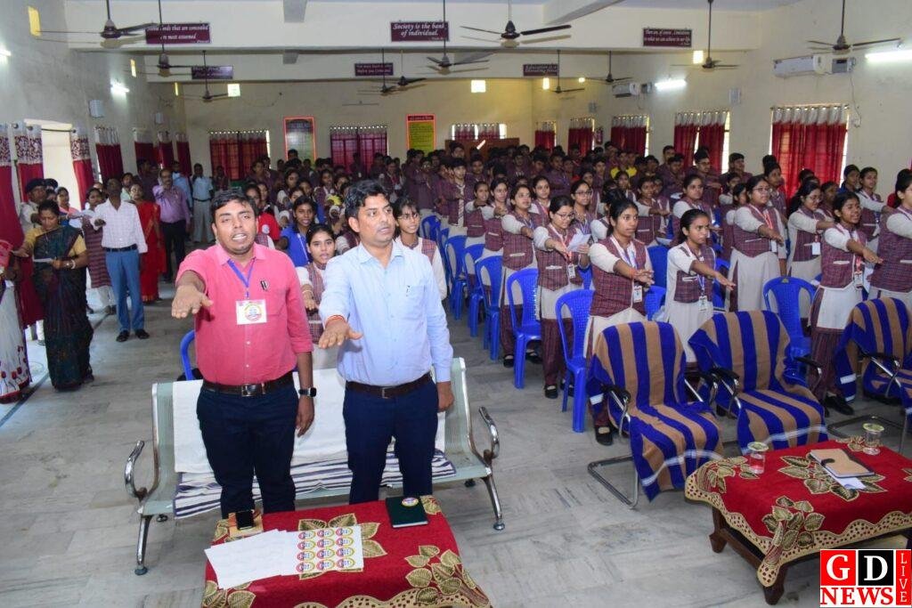 स्वीप कार्यक्रम के तहत डीएवी पब्लिक स्कूल में चलाया गया मतदाता जागरूकता अभियान 7 img 20241022 wa00255099514358715084317