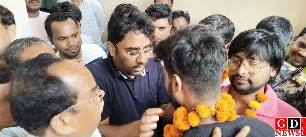 कांग्रेस की सरकार बनाने के लिए एकजुटता पर जोर, विकास और रोजगार की गारंटी का वादा,तनवीर 7 img 20241024 wa00287099378113770639186