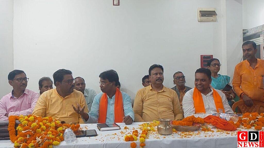 महेशपुर विधानसभा क्षेत्र से भाजपा प्रत्याशी नवनीत हेंब्रम का पाकुड़िया में भव्य अभिनंदन समरोह। 7 img 20241024 wa00394536926956395521210