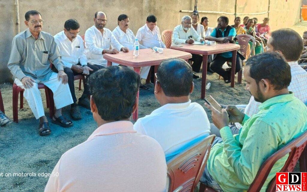 इंडिया गठबंधन की बैठक महेशपुर विधायक आवास में हुई संपन्न। 7 img 20241104 wa00313734627795431384761