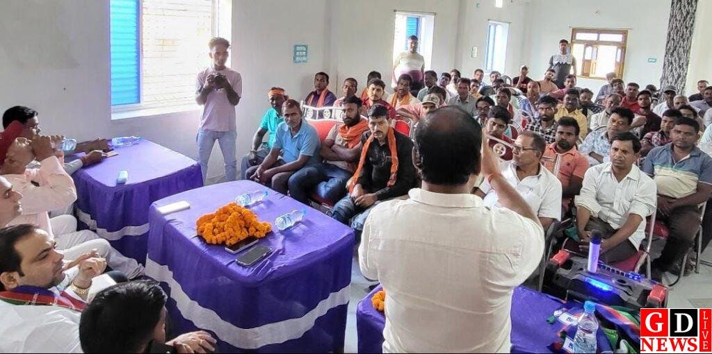 पाकुड़ विधानसभा के विकास के लिए अजहर इस्लाम का आह्वान, सहानुभूति का वोट न देने की अपील। 7 img 20241106 wa00644101005872183494532