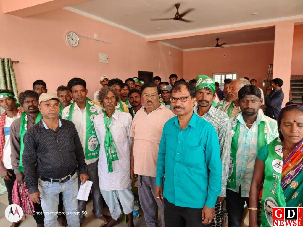 बीजेपी के सैकड़ों कार्यकर्ताओं ने थामा झामुमो का हाथ 7 img 20241110 wa00322705326484573252629