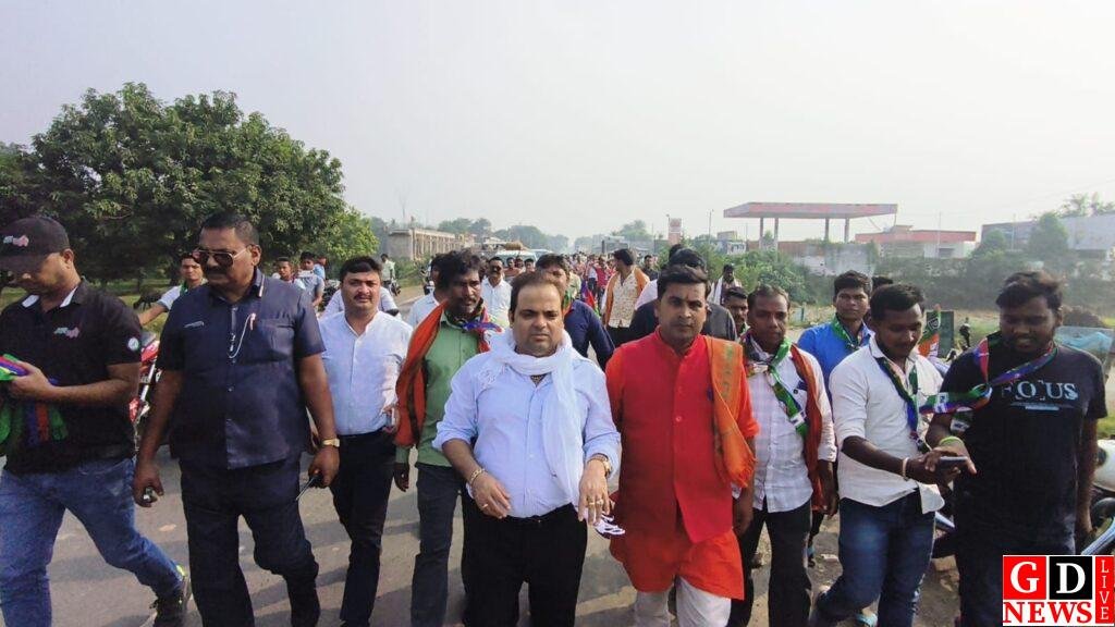 आजसू प्रत्याशी अजहर इस्लाम ने किया जनसंपर्क, ग्रामीणों में दिखा जोश और उम्मीद। 7 img 20241113 wa00649015571696039914889
