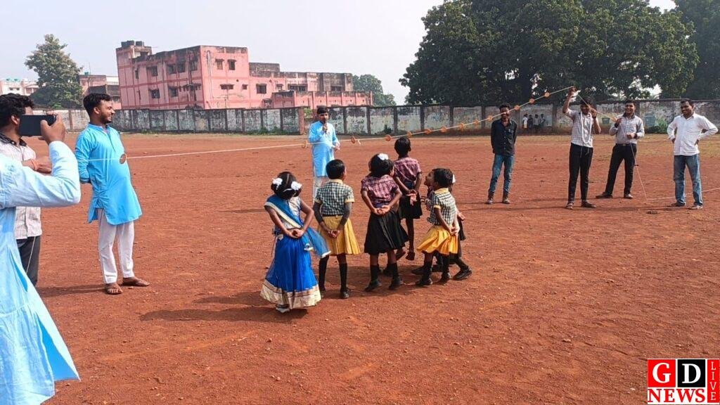बाल दिवस के अवसर पर खेलकूद का किया गया आयोजन। 7 img 20241114 wa00332200443339375236589