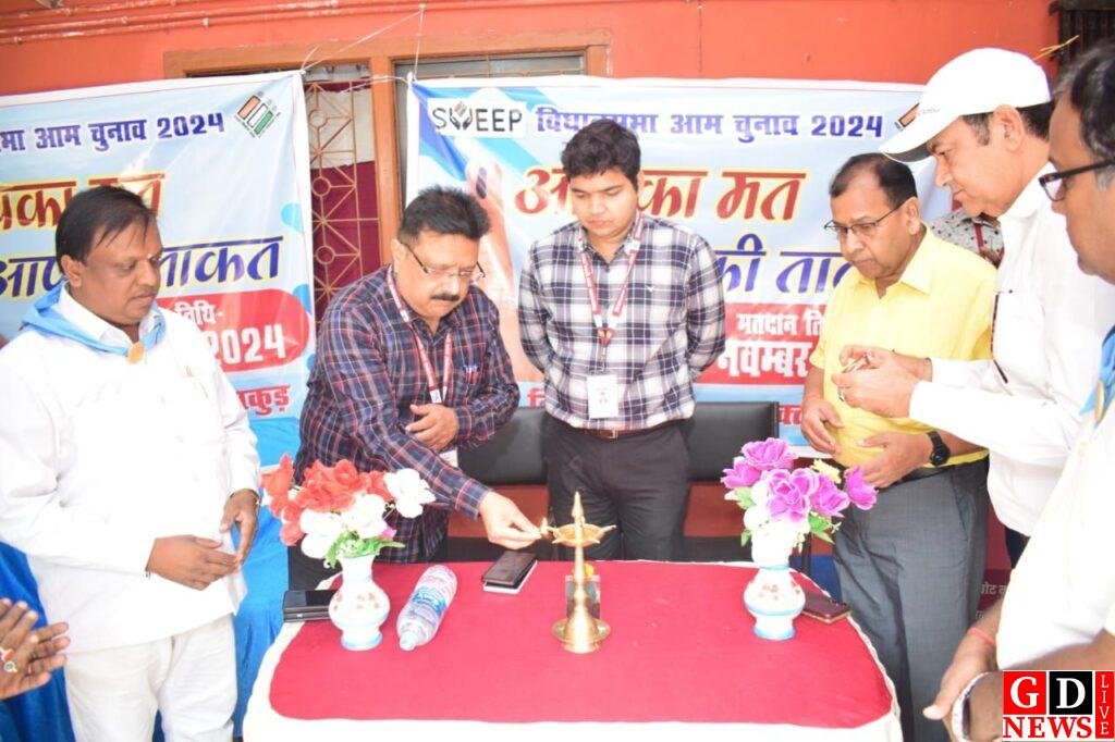 पहले मतदान फिर रक्तदान की शुरुआत वोट कार्निवल से, सत्य साईं समिति ने पहल की शुरुआत पर किया रक्तदान। 7 img 20241116 wa00091048302902246694940