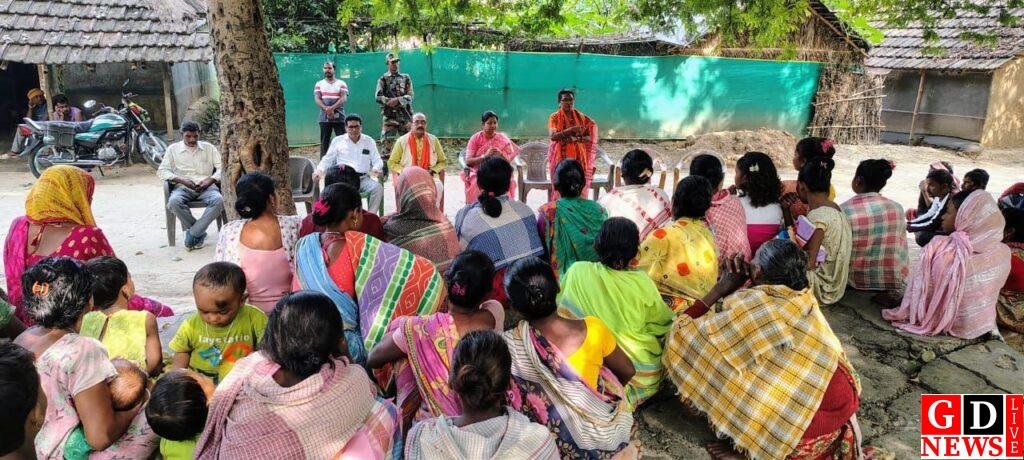 महेशपुर विधानसभा में भाजपा का प्रचार अभियान तेज: मधुकोड़ा और गीता कोड़ा ने चलाया जनसंपर्क अभियान, नवनीत हेंब्रम को जीताने की अपील। 7 img 20241116 wa00466557308482323079676