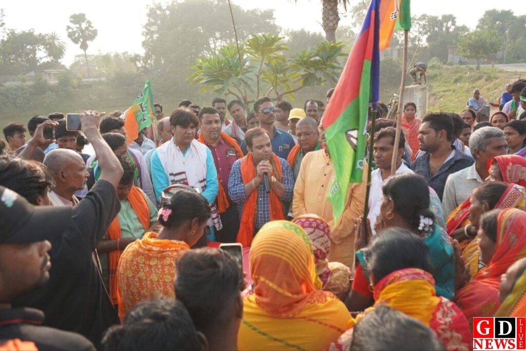 पाकुड़ के अजहर इस्लाम: समाजसेवी से राजनीतिक क्षेत्र में संघर्ष और विकास की नई उम्मीद। 7 img 20241116 wa00492976383893195438904