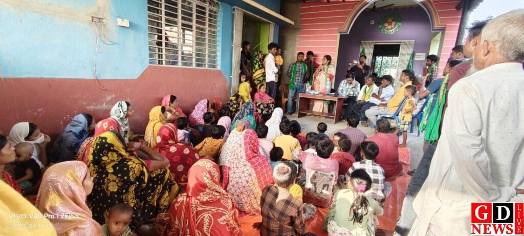 झामुमो युवा नेत्री उपासना मरांडी ने युद्ध स्तर पर चलाया ग्रामीण क्षेत्रों पर जनसंपर्क अभियान। 7 img 20241117 wa00616958712745114443129