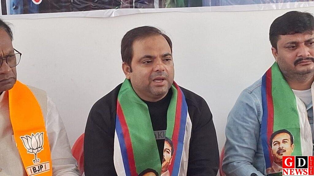 पाकुड़: अजहर इस्लाम ने विरोधियों पर साधा निशाना, हमले को लेकर बताया सत्ता का डर 7 img 20241117 wa00671804757561529914984