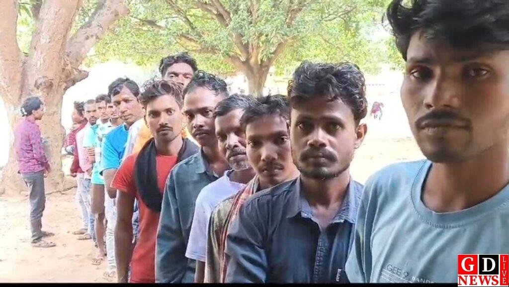 महेशपुर विधानसभा में रिकॉर्ड तोड़ मतदान, झारखंड में सबसे ज्यादा लगभाष 80% वोटिंग,कुशल नेतृत्व। 7 img 20241120 wa00873662776561277467466