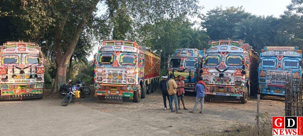 बालू का अवैध परिवहन करने प्रशासन की करवाई, 7 ट्रक जप्त, ड्राइवर फरार 7 img 20241214 wa00086785641452385818336