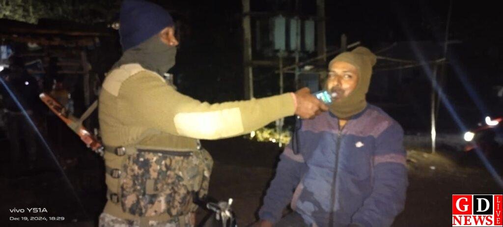 पाकुड़िया में एंटी ड्रग्स अभियान: 37 हजार रुपये का फाइन, बिना हेलमेट और लाइसेंस के वाहन चालकों पर कार्रवाई 7 img 20241221 wa0042118015006016994083