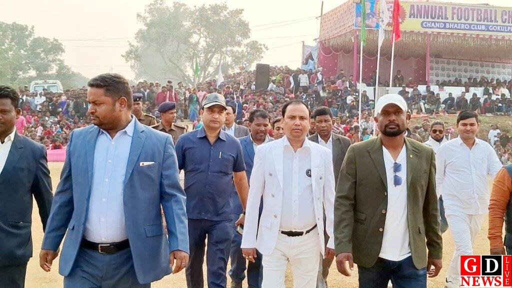 एफसी इलेवन डायनामाइट ने किंगफिशर पोटका को 2-1 से रौंदा, ट्रॉफी पर जमाया कब्जा 7 img 20241222 wa00698403323097818585721