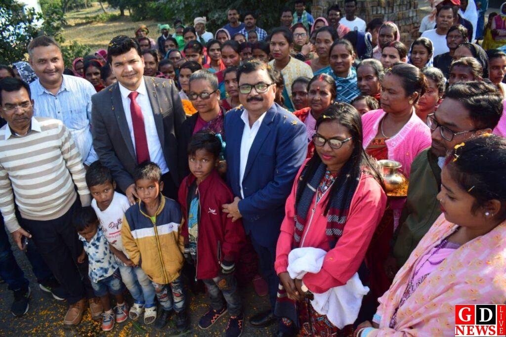 सखी दिवस पर उपायुक्त ने सखी मंडल के दीदियों को दी बधाई, आत्मनिर्भरता के लिए किया प्रेरित। 13 img 20241224 wa00231088579010847072342