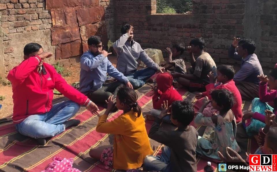 जिले के विभिन्न प्रखंड में आयोजित आयुष जांच शिविर में 159 लोगों का किया गया स्वास्थ्य जांच 7 img 20241231 wa00117281161472568632292