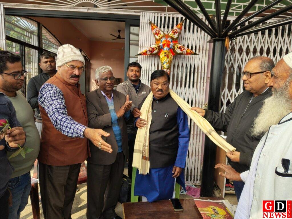 झारखण्ड राज्य माध्यमिक शिक्षक संघ ने विधायक से मुलाक़ात कर मांग पत्र सौपा 7 img 20250104 wa00202894936680374542859