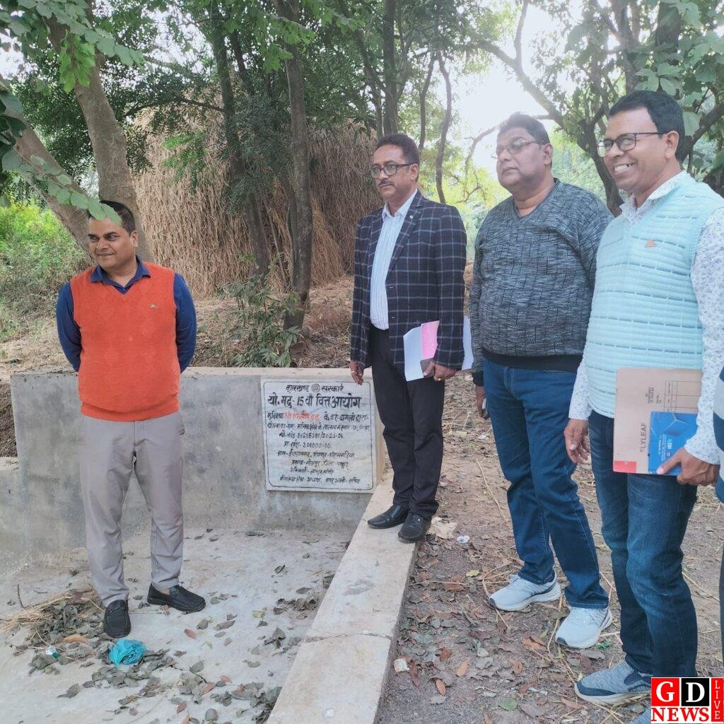 जिला स्तरीय पदाधिकारी प्रखंडों में विकास कार्यों की कर रहे निरक्षण। 7 img 20250107 wa00143125034602267989167