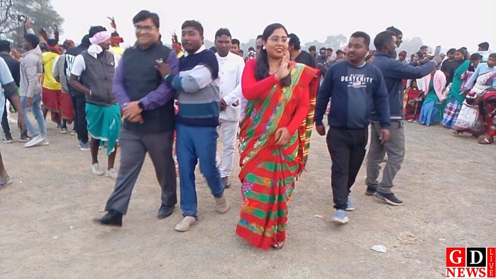 दिशोम सोहराय पर्व का भव्य आयोजन, युथ क्लब की पहल से मनाया गया पर्व 7 img 20250107 wa00396657148786062850961