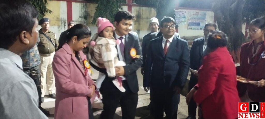 डी ए वी विद्यालय के 27वें वार्षिकोत्सव में बच्चों ने बिखेरा जलवा। 7 img 20250112 wa00278061574143452217070