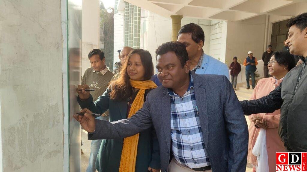 जिला विकास समन्वय और निगरानी समिति की बैठक, अधिकारियों को दिया जरूरी दिशा निर्देश. 9 img 20250115 wa00126677583154929211406