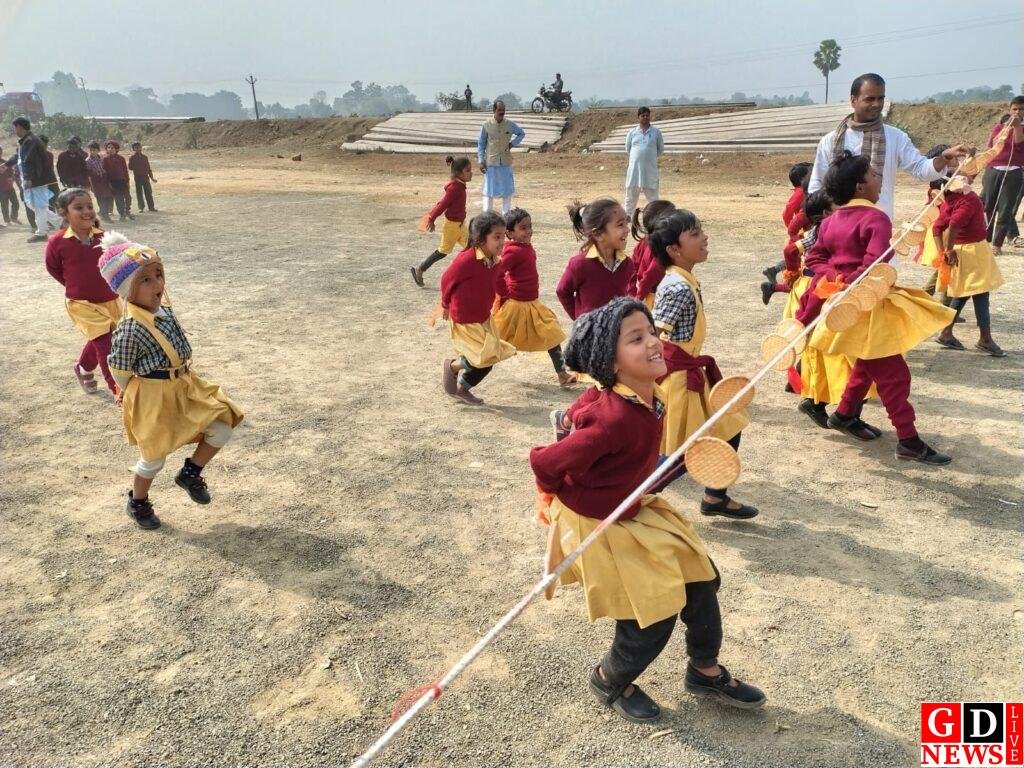 सरस्वती शिशु मंदिर में नेताजी सुभाषचंद्र बोस की जयंती धूमधाम से मनाई गई। 7 img 20250123 wa00215295924788738963104