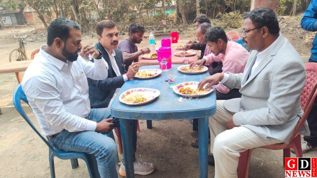 बीडीओ और सीओ ने मुख्यमंत्री दाल भात केंद्र और सार्वजनिक पुस्तकालय का किया निरीक्षण। 7 img 20250127 wa00303117331232133624276