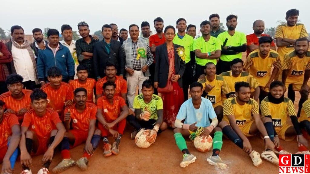 फुटबॉल के फाइनल मुकाबले में ढेलाबगान टीम ने धुंधापहाड़ी को हराया 8 img 20250127 wa00338846049545032710020