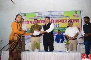 एक दिवसीय दत्तोपंत ठेंगड़ी रोजगार मेला का आयोजन। 5 IMG 20250211 WA0029