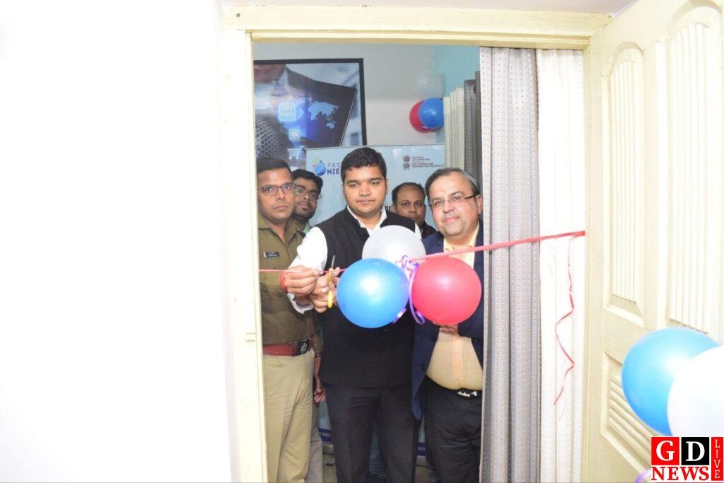 उपायुक्त व पुलिस अधीक्षक एवं नाइलेट के कार्यकारी निदेशक ने किया कंप्यूटर ट्रेनिंग केंद्र का उद्घाटन। 7 img 20250211 wa002517109521893337750